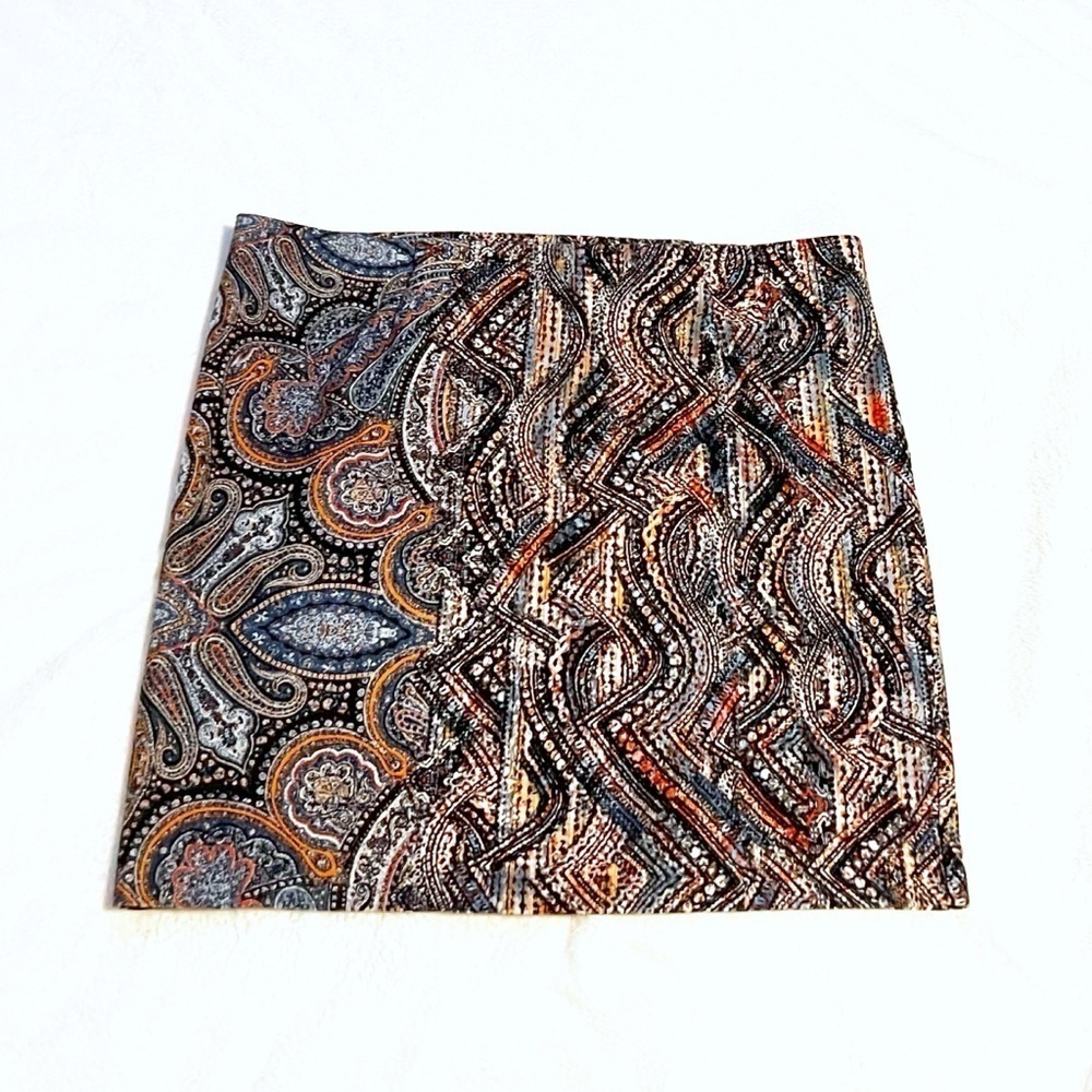 Elegant Paisley Skirt - Picture 4 of 9